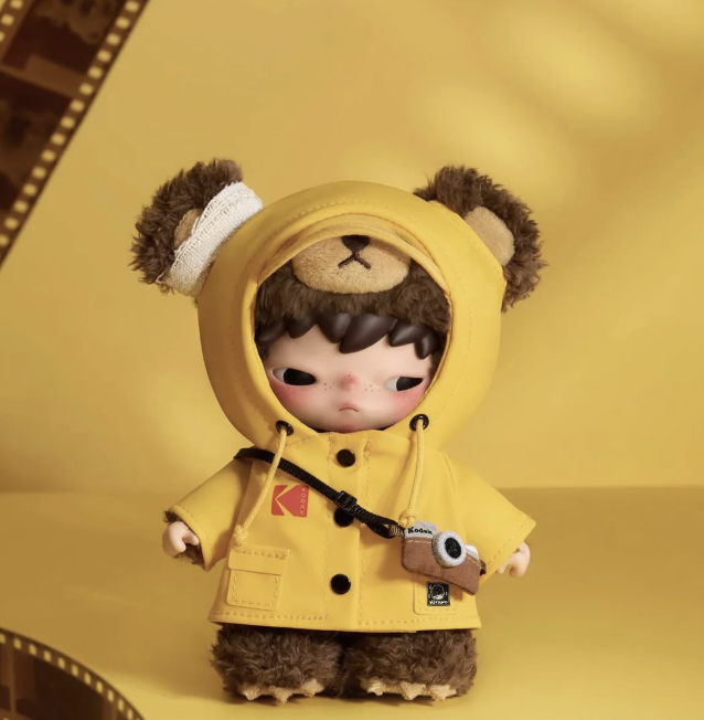 Hirono x Leah Dou In The Air Figurine — HIRONO | Shelfd
